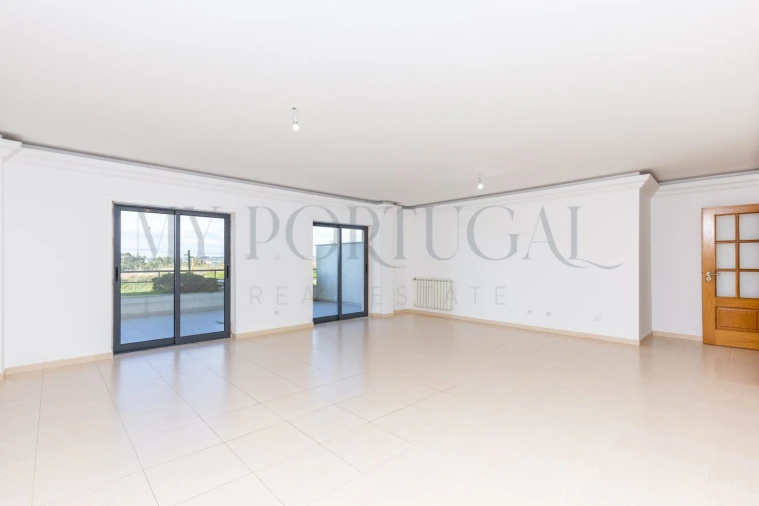 Apartamento T2 para Arrendamento em Mina de Água Foto 6