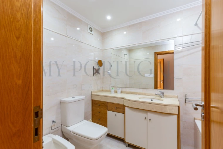 Apartamento T2 para Arrendamento em Mina de Água Foto 23