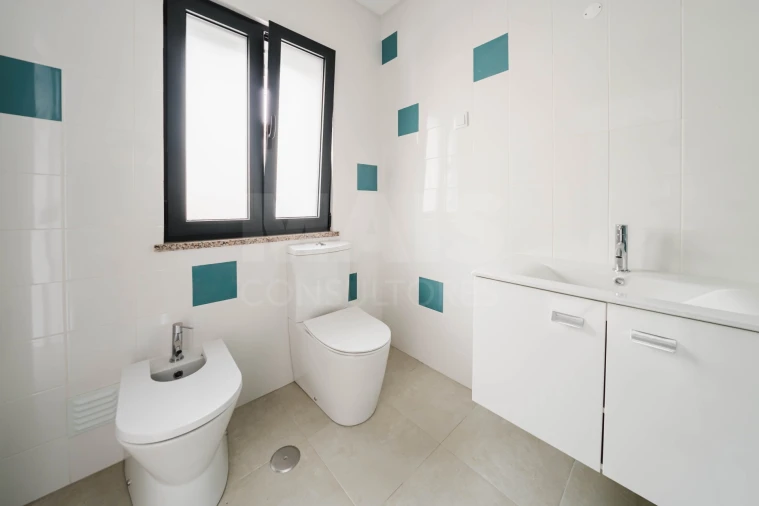 Moradia T2 para Venda em Bombarral e Vale Covo Foto 5