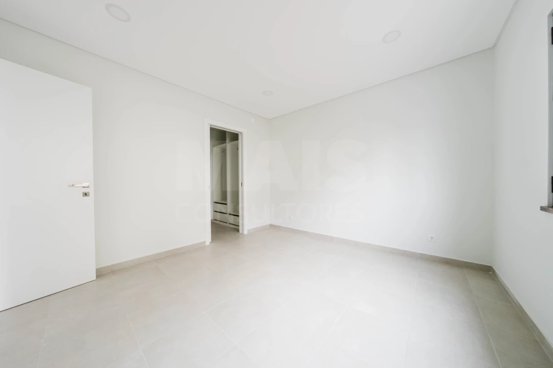 Moradia T2 para Venda em Bombarral e Vale Covo Foto 8