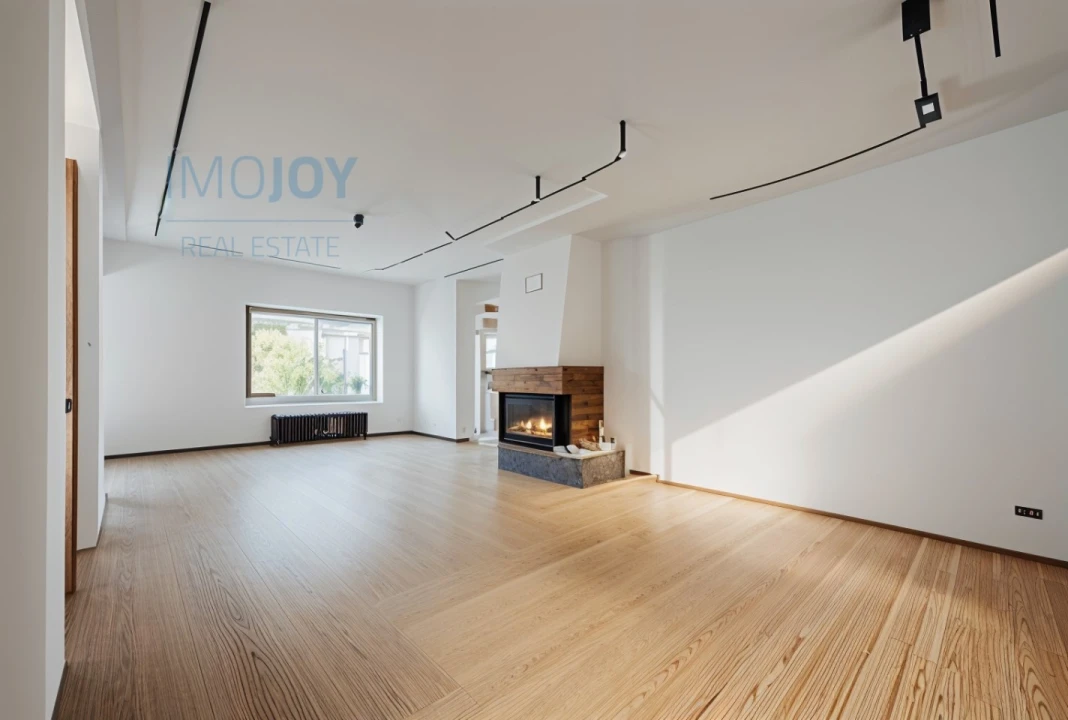 Moradia T5 para Venda em Corroios Foto 1