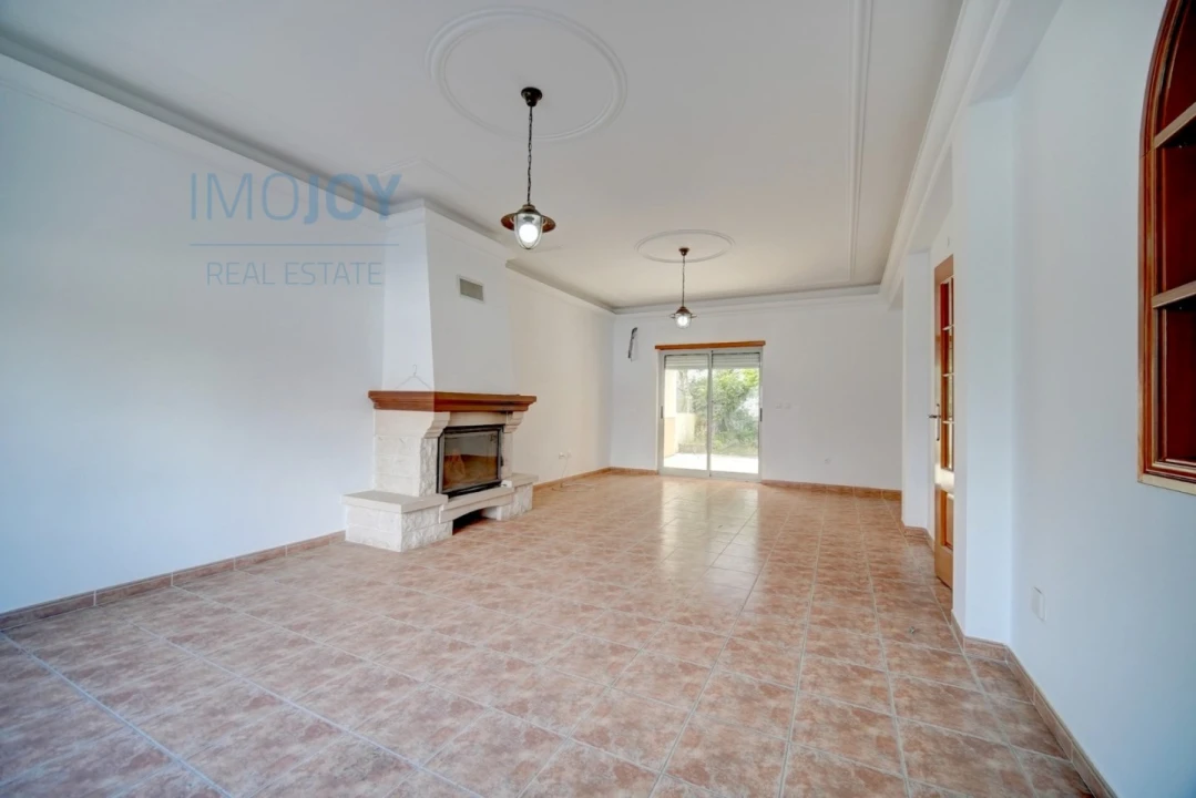 Moradia T5 para Venda em Corroios Foto 6