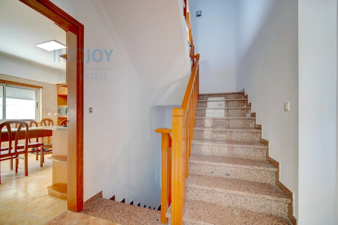 Moradia T5 para Venda em Corroios Foto 15