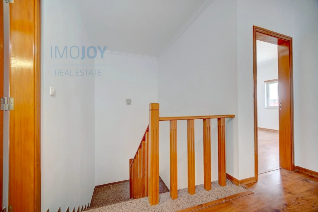 Moradia T5 para Venda em Corroios Foto 16