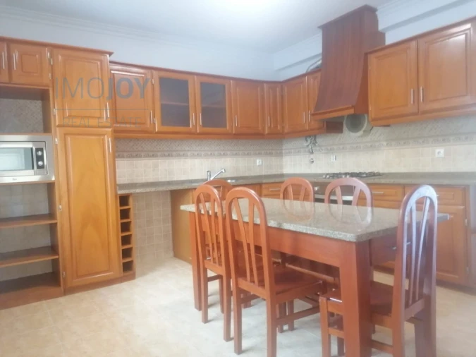 Moradia T5 para Venda em Corroios Foto 10