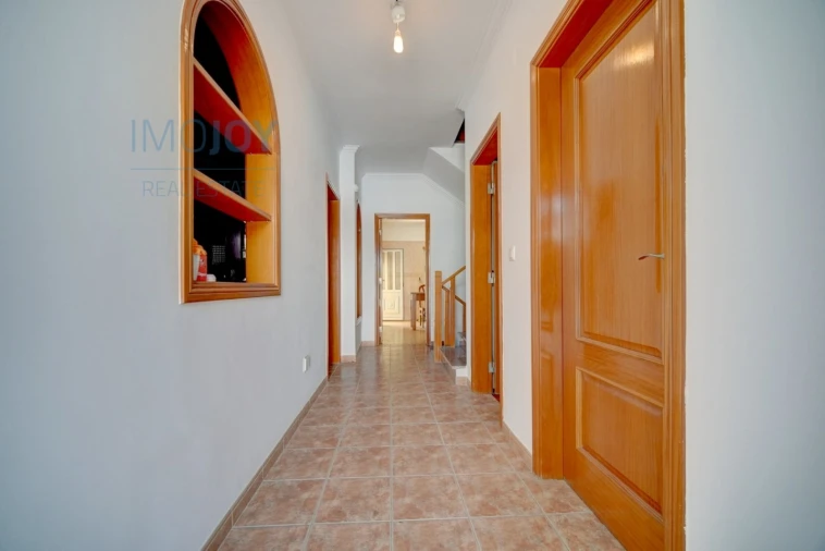 Moradia T5 para Venda em Corroios Foto 13