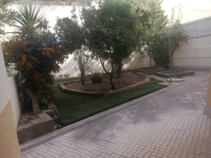 Moradia T5 para Venda em Corroios Foto 33