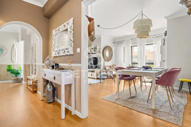 Apartamento T3 para Venda em São Domingos de Rana Foto 6