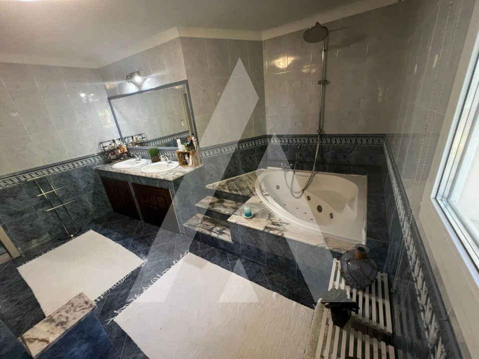 Moradia T4 para Venda em Oliveirinha Foto 26