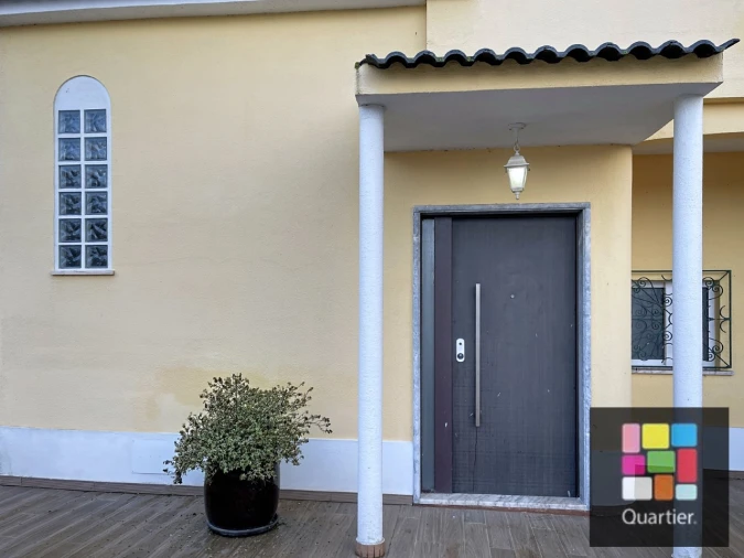 Moradia T5 para Venda em Caparica e Trafaria Foto 2