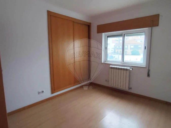 Apartamento T3 para Venda em Azambuja Foto 11