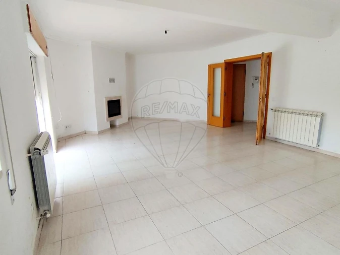 Apartamento T3 para Venda em Azambuja