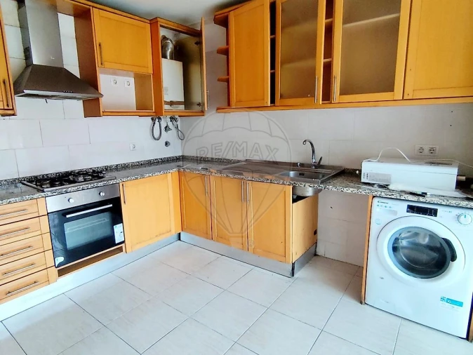 Apartamento T3 para Venda em Azambuja Foto 7