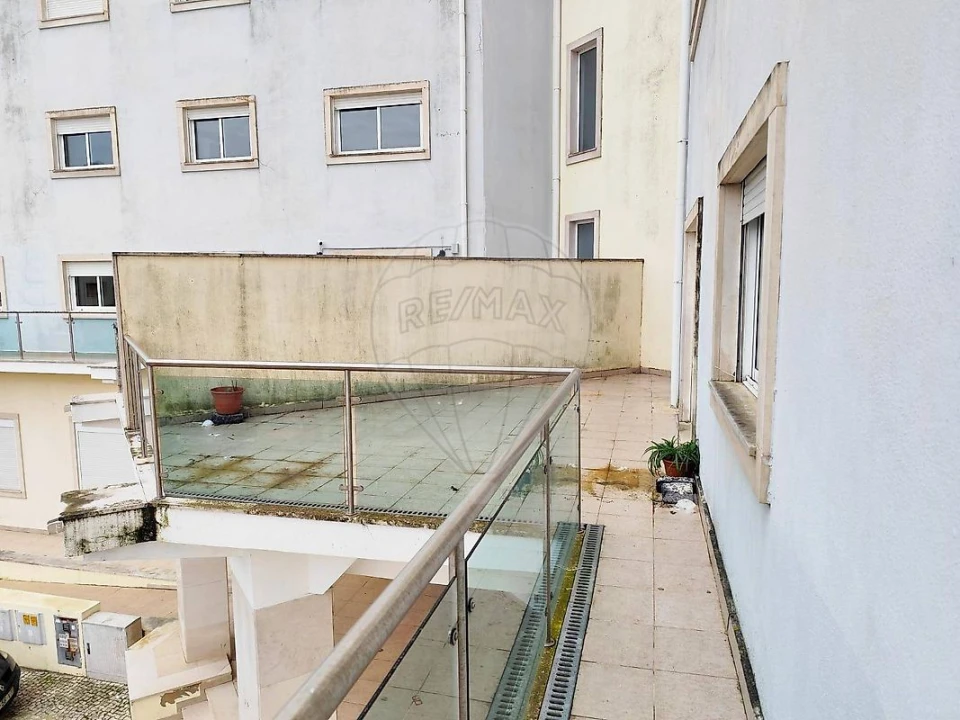 Apartamento T3 para Venda em Azambuja Foto 5