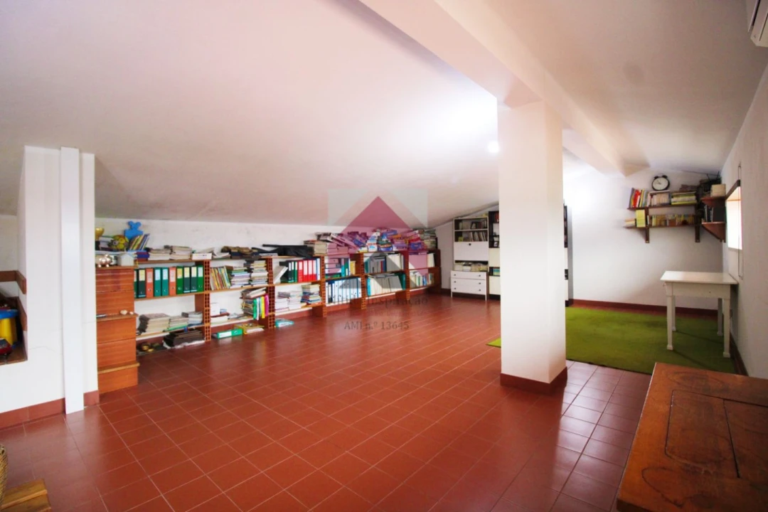 Quinta T3 para Venda em Samuel Foto 21