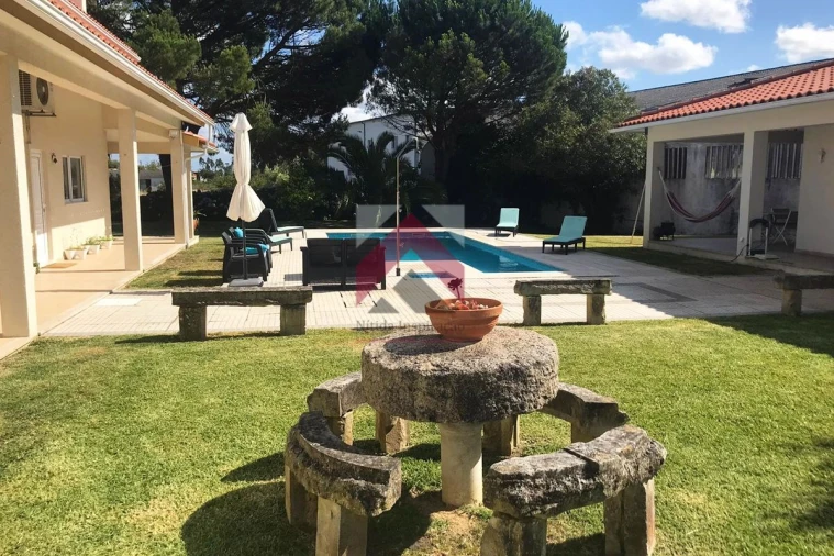 Quinta T3 para Venda em Samuel Foto 2