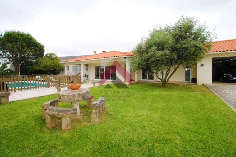 Quinta T3 para Venda em Samuel Foto 1