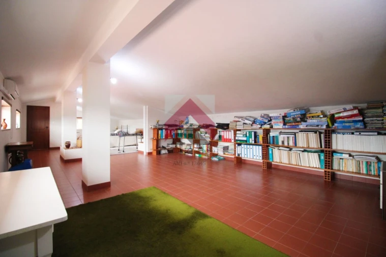 Quinta T3 para Venda em Samuel Foto 39