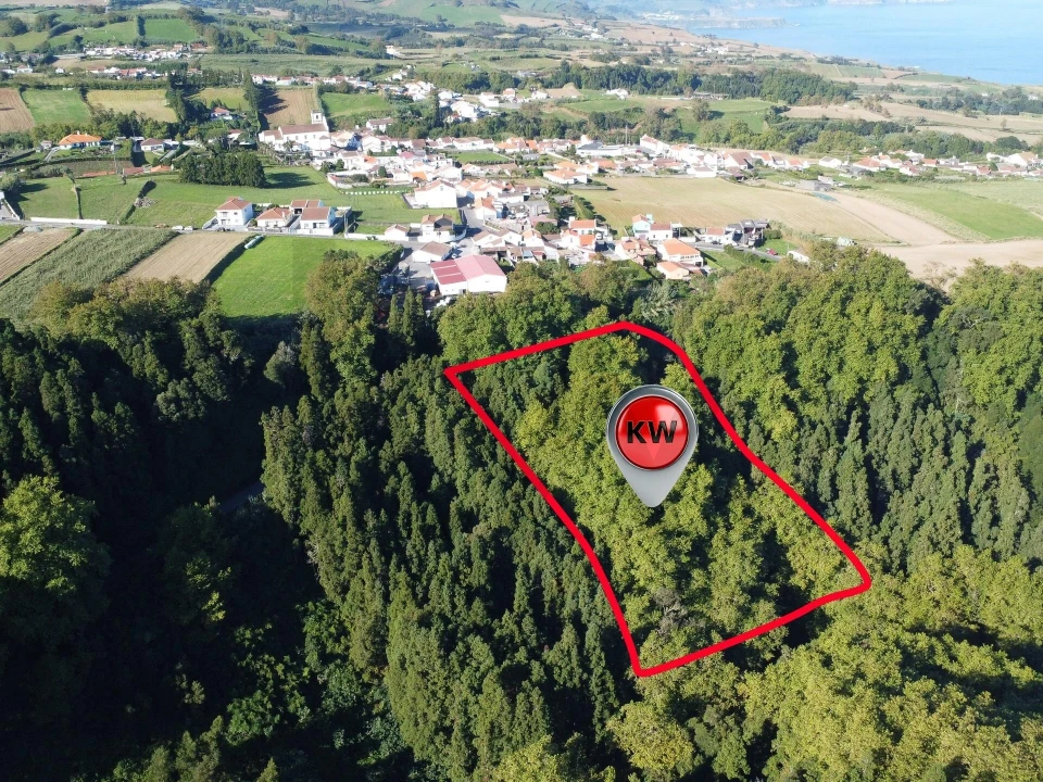 Terreno para Venda em Lomba da Maia Foto 9