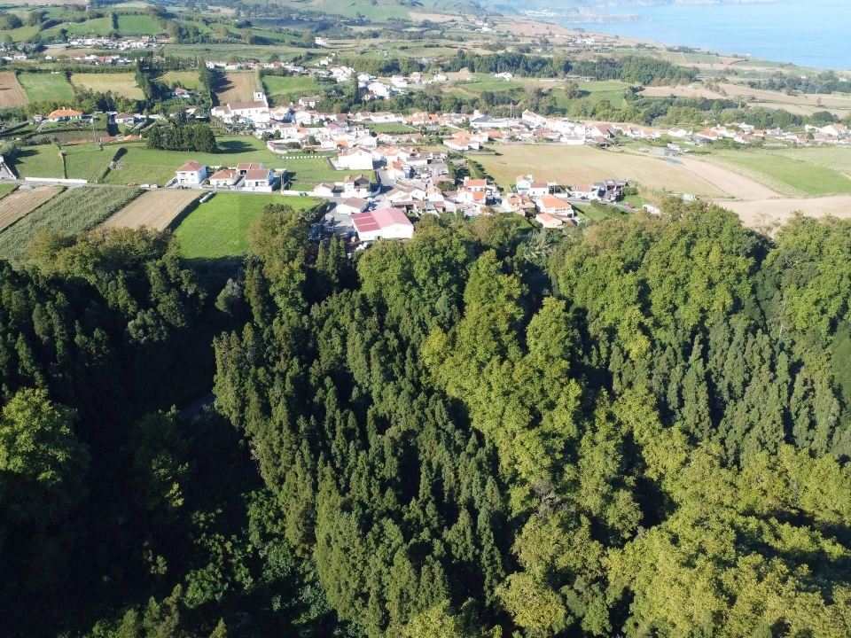 Terreno para Venda em Lomba da Maia Foto 10