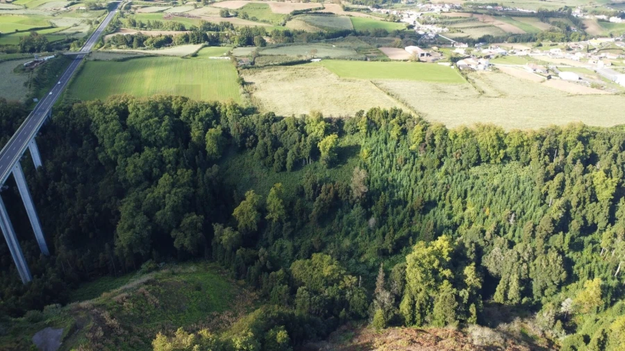 Terreno para Venda em Lomba da Maia Foto 8