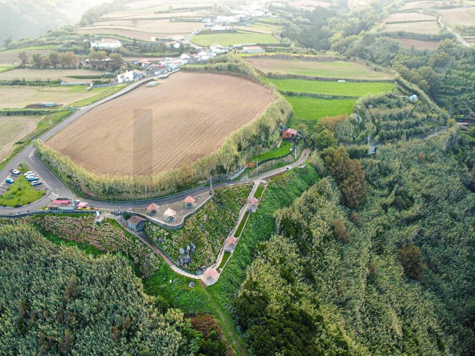 Terreno para Venda em Lomba da Maia Foto 7