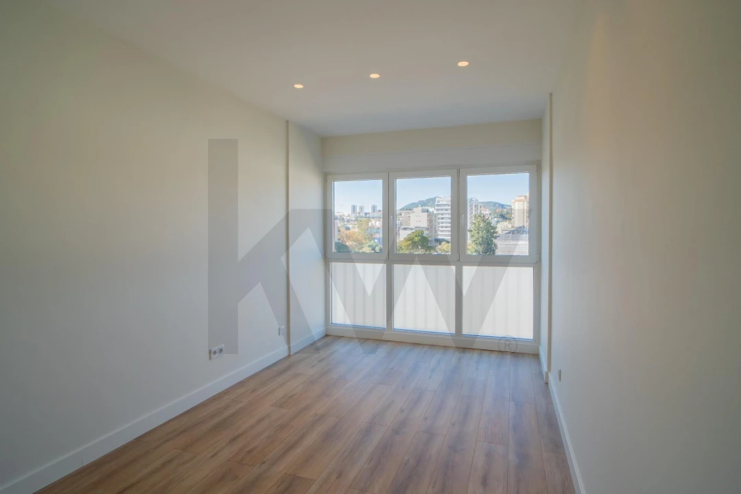 Apartamento T4 para Venda em União das Freguesias de Setúbal Foto 15