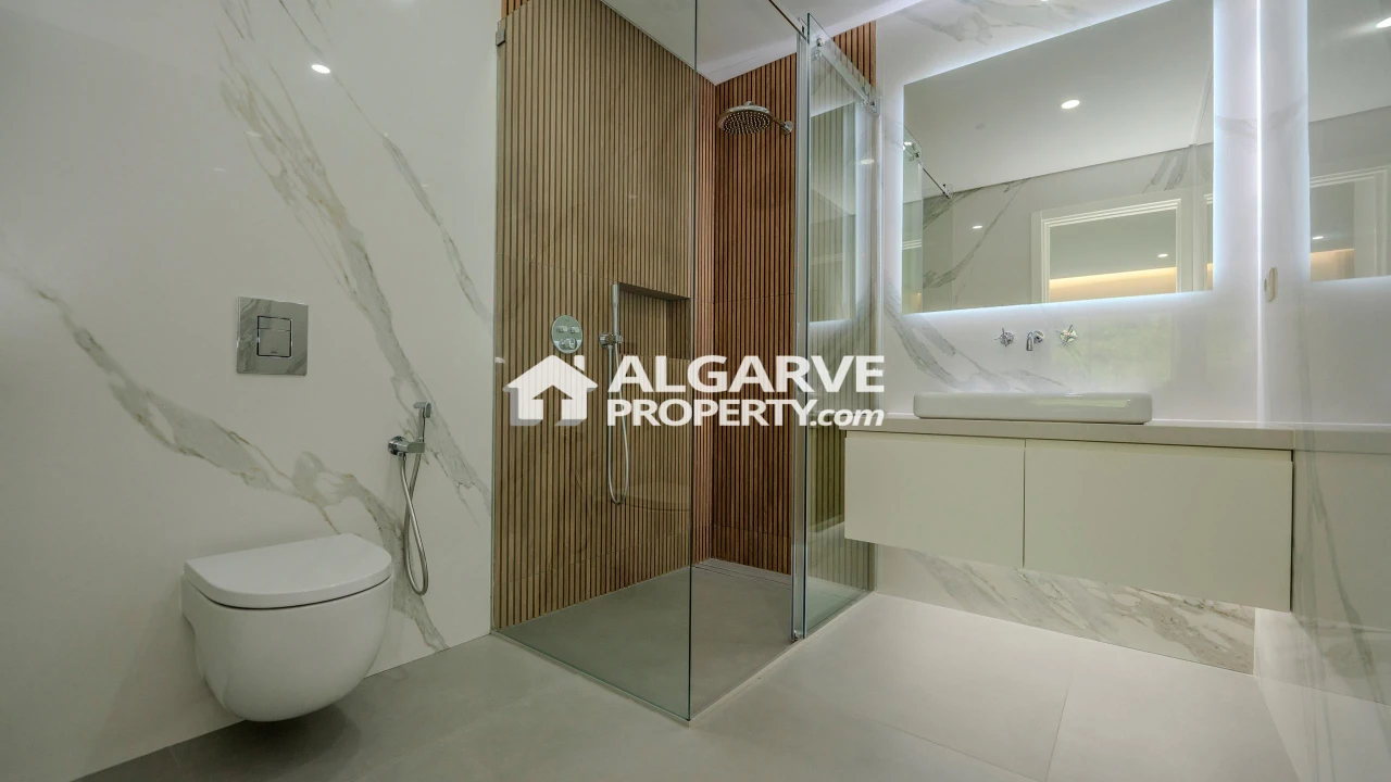 Apartamento T2 para Venda em Quarteira Foto 18