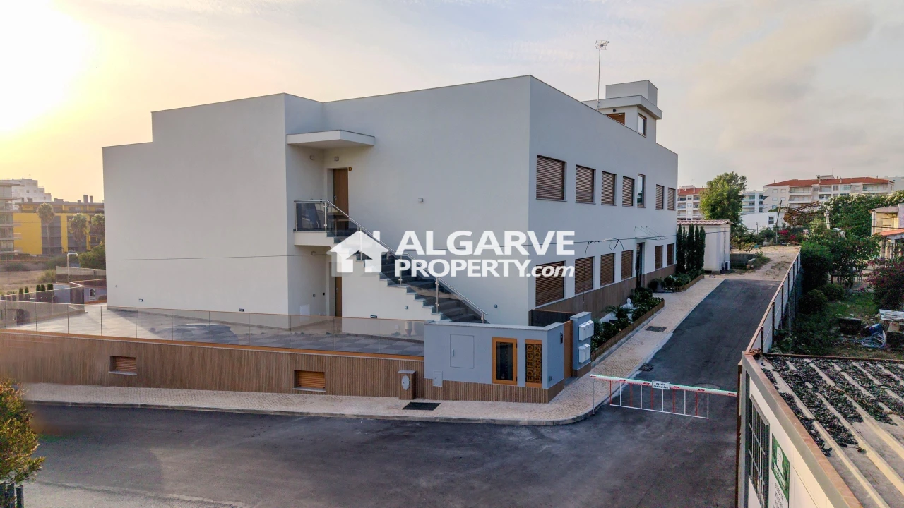 Apartamento T2 para Venda em Quarteira Foto 25