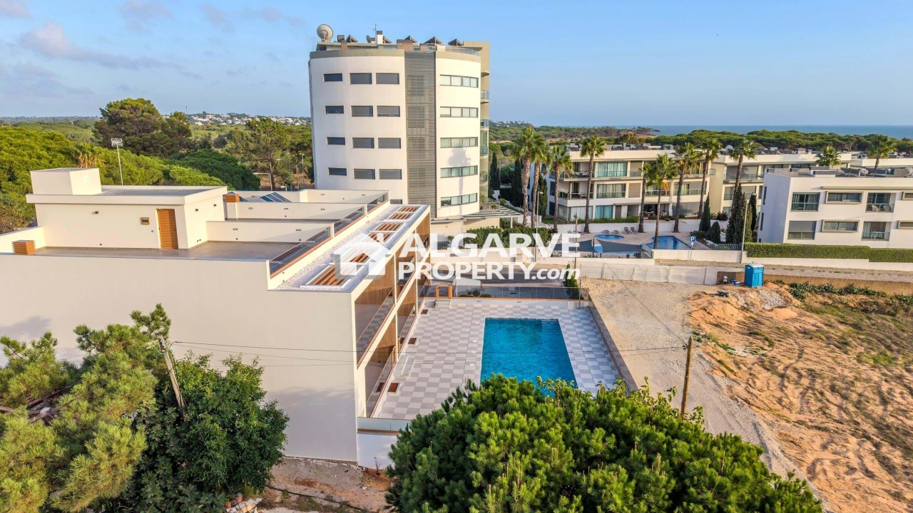 Apartamento T2 para Venda em Quarteira Foto 31