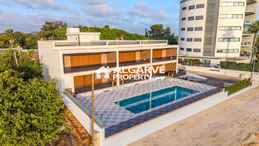 Apartamento T2 para Venda em Quarteira Foto 31