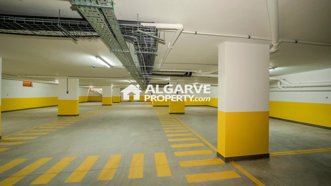 Apartamento T2 para Venda em Quarteira Foto 16