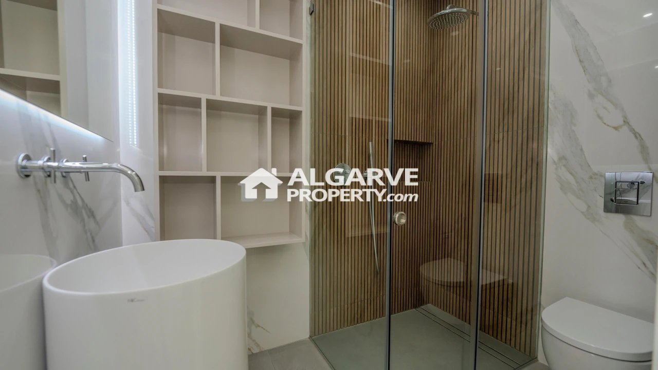 Apartamento T2 para Venda em Quarteira Foto 20