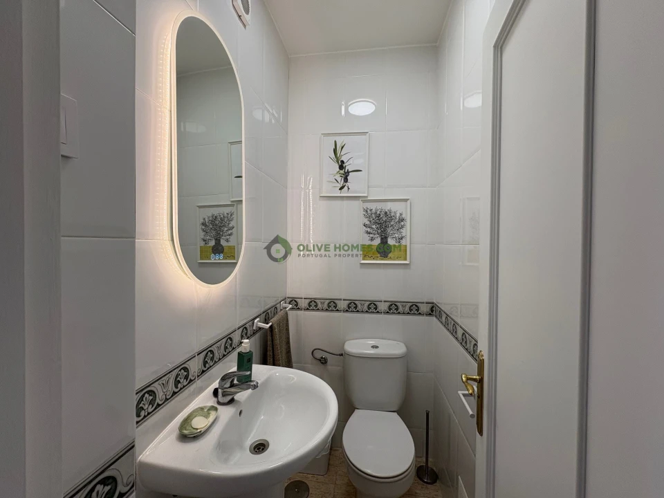 Moradia T3 para Venda em Quarteira Foto 11