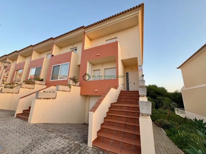 Moradia T3 para Venda em Quarteira