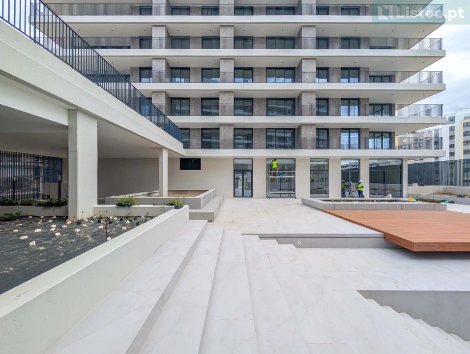 Apartamento T2 para Venda em Algés, Linda-A-Velha e Cruz Quebrada-Dafundo Foto 1