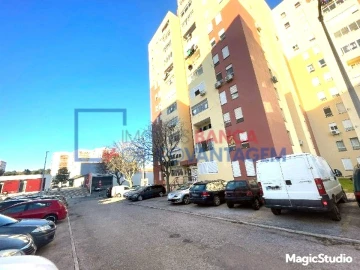Apartamento T3 para Venda em Corroios