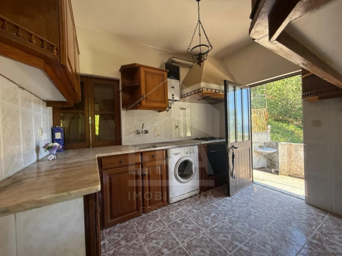 Moradia T3 para Venda em Areosa Foto 8