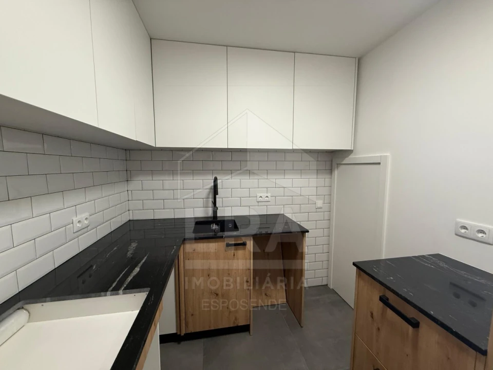 Moradia T2 para Venda em Santa Maria Maior e Monserrate e Meadela Foto 3