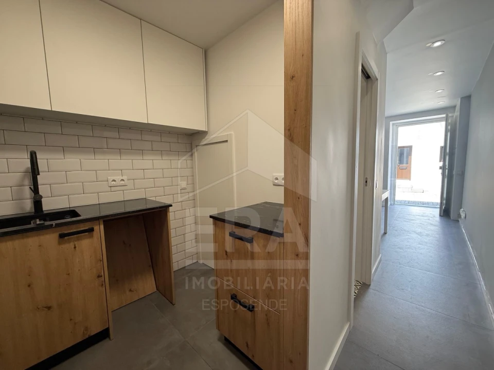 Moradia T2 para Venda em Santa Maria Maior e Monserrate e Meadela Foto 4