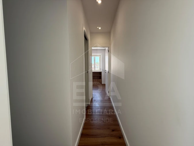 Moradia T2 para Venda em Santa Maria Maior e Monserrate e Meadela Foto 8