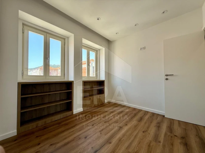 Moradia T2 para Venda em Santa Maria Maior e Monserrate e Meadela Foto 15