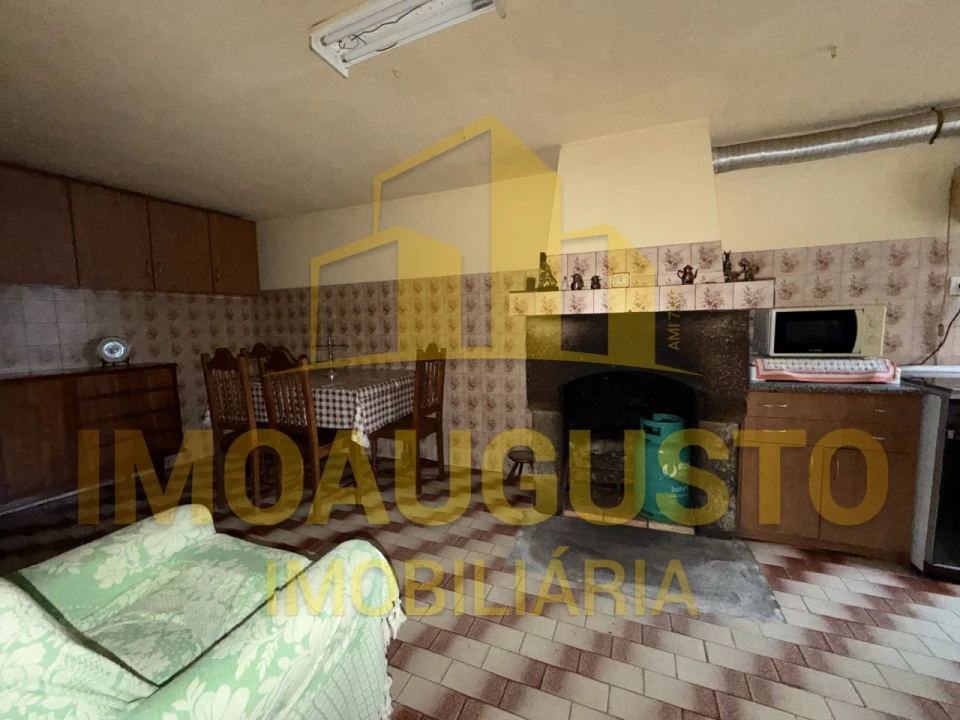 Moradia T4 para Venda em Alto do Palurdo Foto 3