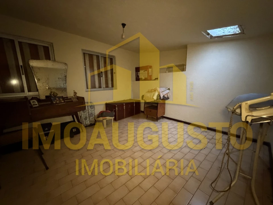 Moradia T4 para Venda em Alto do Palurdo Foto 9