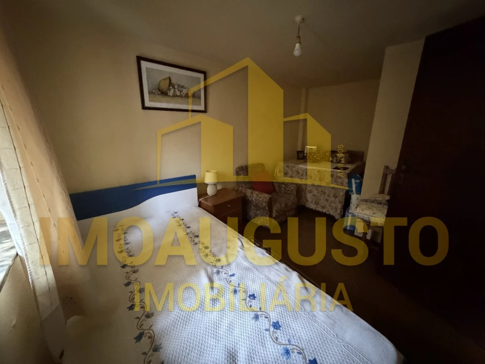 Moradia T4 para Venda em Alto do Palurdo Foto 13