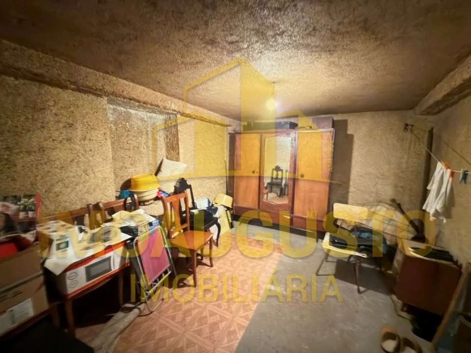 Moradia T4 para Venda em Alto do Palurdo Foto 13