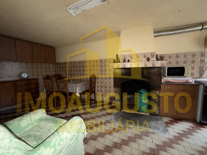 Moradia T4 para Venda em Alto do Palurdo Foto 3