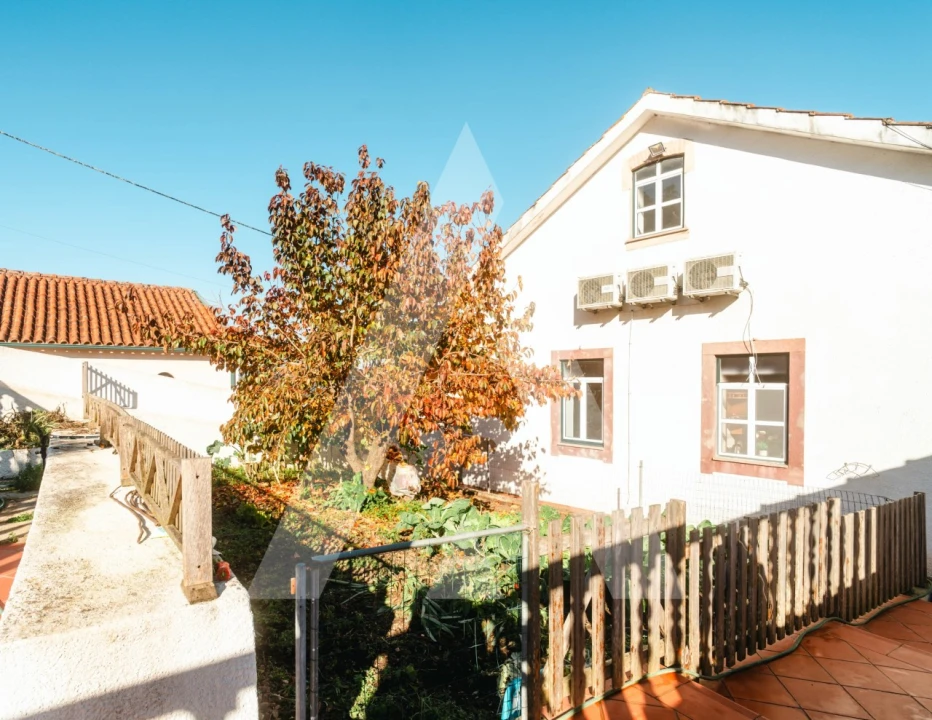 Moradia T3 para Venda em Lavegadas Foto 35