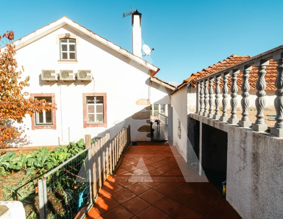 Moradia T3 para Venda em Lavegadas Foto 34