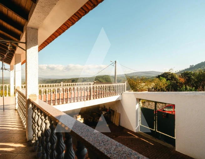 Moradia T3 para Venda em Lavegadas Foto 18